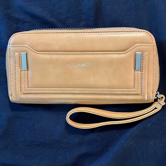 Wallet - Picture 2 of 5